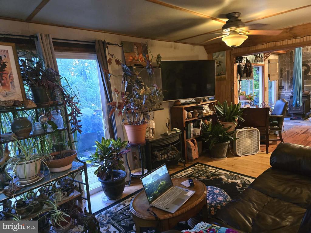 446 SPRING DR, STANARDSVILLE, Virginia 22973, 4 Bedrooms Bedrooms, ,1 BathroomBathrooms,Residential,446 SPRING DR,VAGR2000852 MLS # VAGR2000852