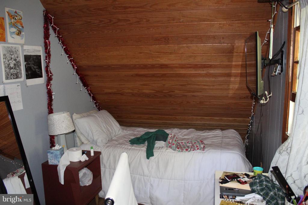 446 SPRING DR, STANARDSVILLE, Virginia 22973, 4 Bedrooms Bedrooms, ,1 BathroomBathrooms,Residential,446 SPRING DR,VAGR2000852 MLS # VAGR2000852