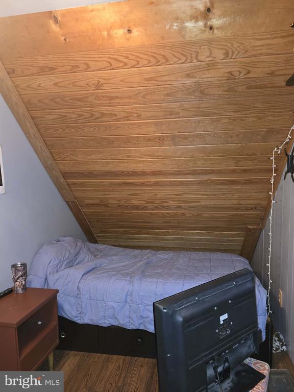 446 SPRING DR, STANARDSVILLE, Virginia 22973, 4 Bedrooms Bedrooms, ,1 BathroomBathrooms,Residential,446 SPRING DR,VAGR2000852 MLS # VAGR2000852