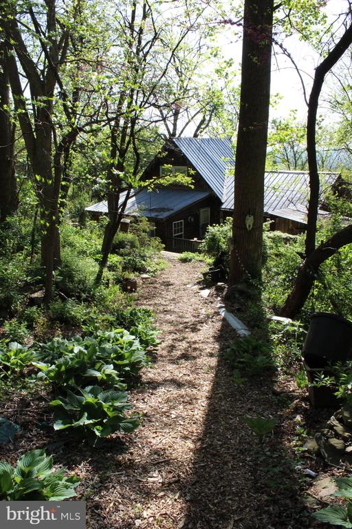 446 SPRING DR, STANARDSVILLE, Virginia 22973, 4 Bedrooms Bedrooms, ,1 BathroomBathrooms,Residential,446 SPRING DR,VAGR2000852 MLS # VAGR2000852