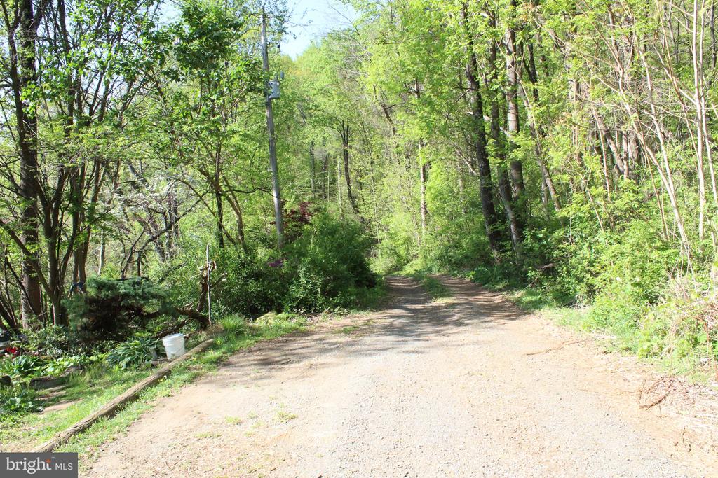 446 SPRING DR, STANARDSVILLE, Virginia 22973, 4 Bedrooms Bedrooms, ,1 BathroomBathrooms,Residential,446 SPRING DR,VAGR2000852 MLS # VAGR2000852