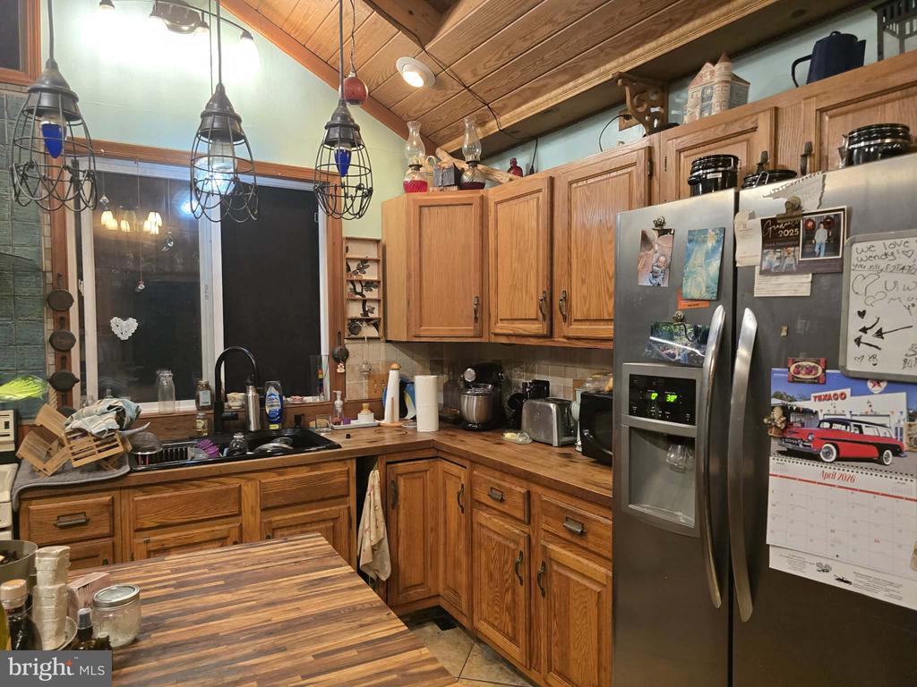 446 SPRING DR, STANARDSVILLE, Virginia 22973, 4 Bedrooms Bedrooms, ,1 BathroomBathrooms,Residential,446 SPRING DR,VAGR2000852 MLS # VAGR2000852