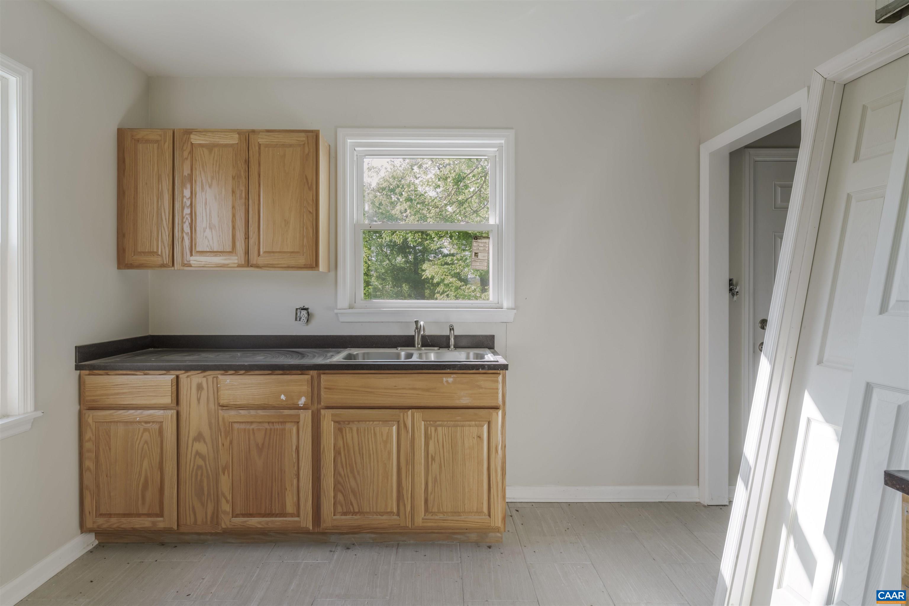 1116 LOCUST AVE, CHARLOTTESVILLE, Virginia 22901, 2 Bedrooms Bedrooms, ,1 BathroomBathrooms,Residential,1116 LOCUST AVE,676290 MLS # 676290