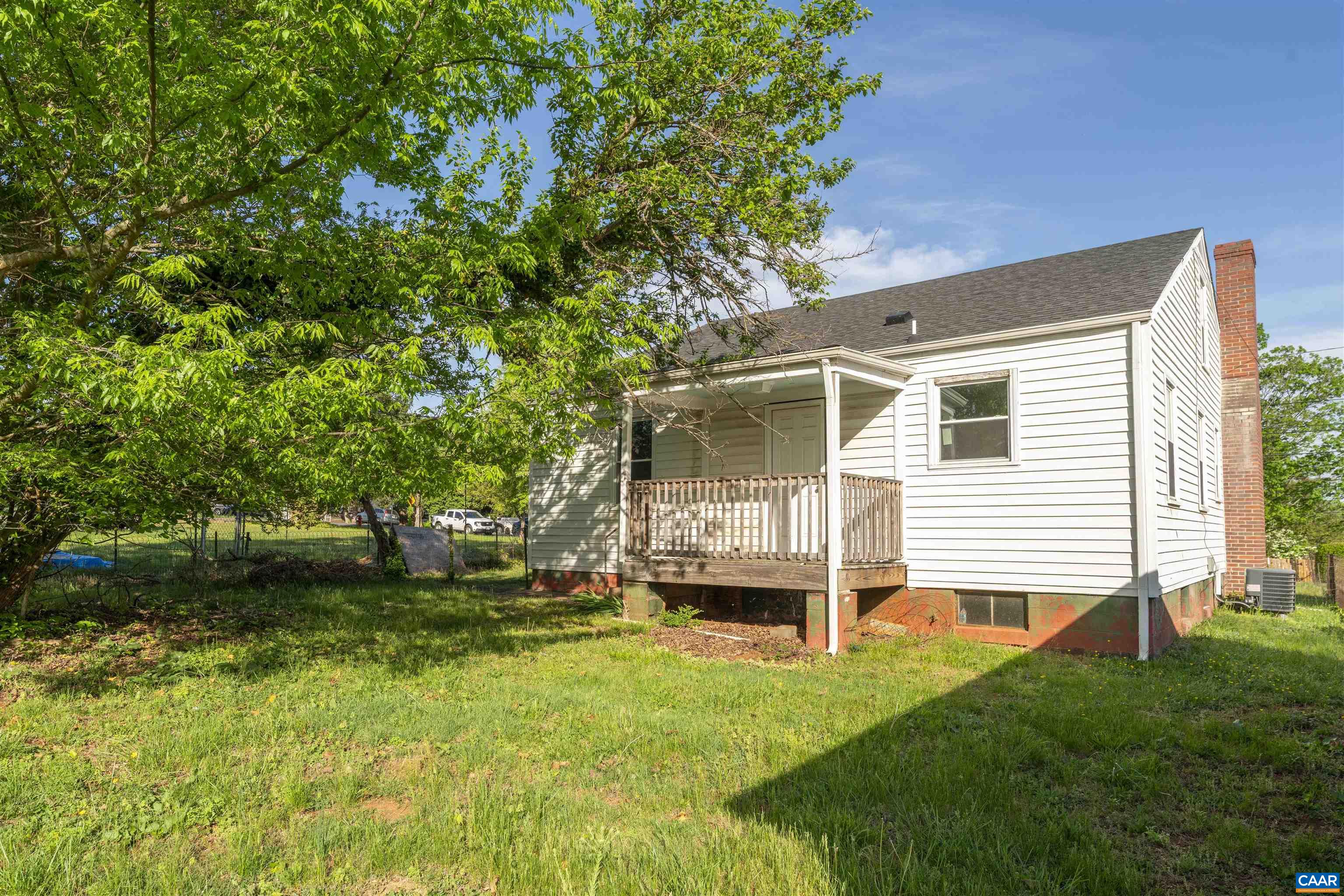 1116 LOCUST AVE, CHARLOTTESVILLE, Virginia 22901, 2 Bedrooms Bedrooms, ,1 BathroomBathrooms,Residential,1116 LOCUST AVE,676290 MLS # 676290