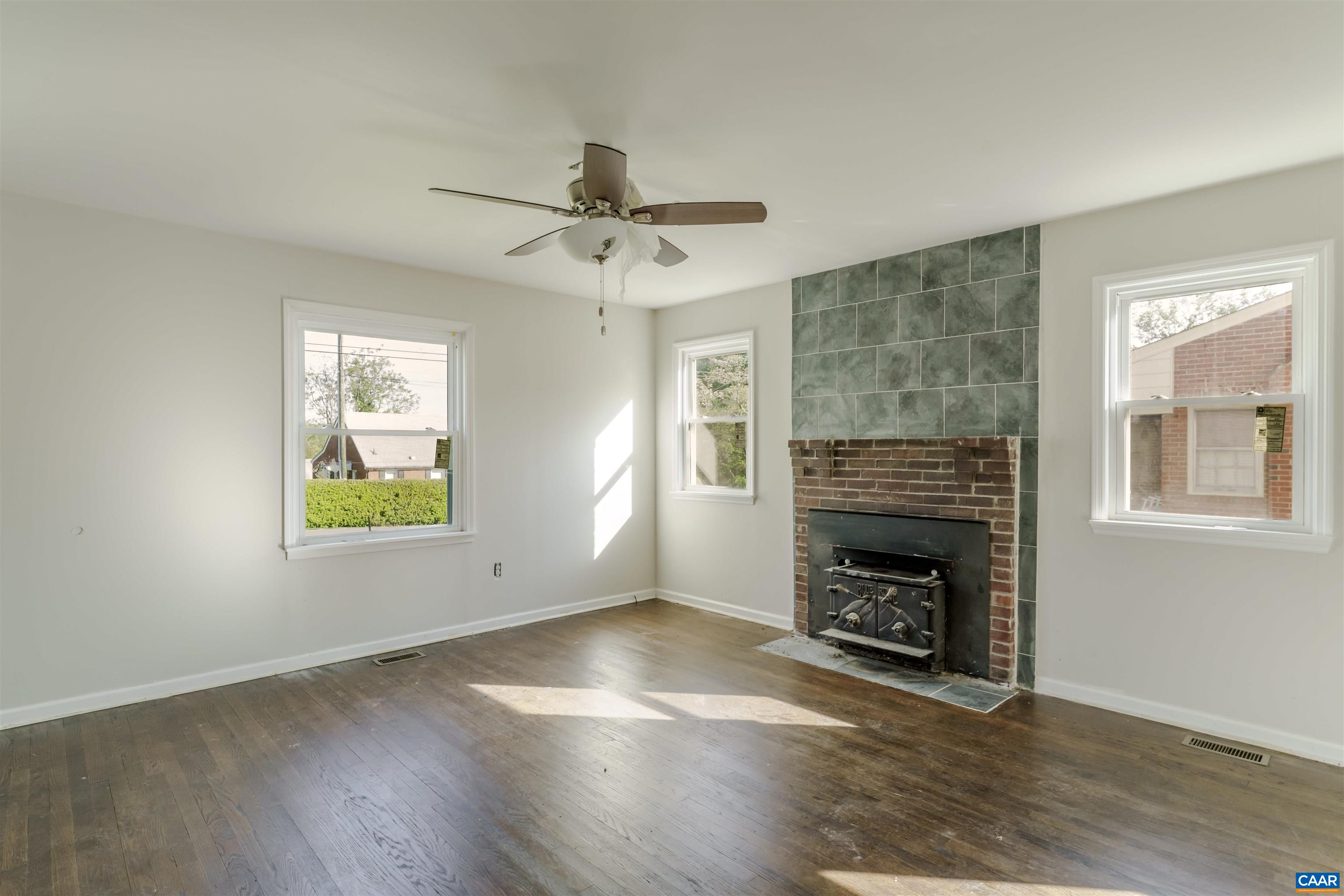 1116 LOCUST AVE, CHARLOTTESVILLE, Virginia 22901, 2 Bedrooms Bedrooms, ,1 BathroomBathrooms,Residential,1116 LOCUST AVE,676290 MLS # 676290