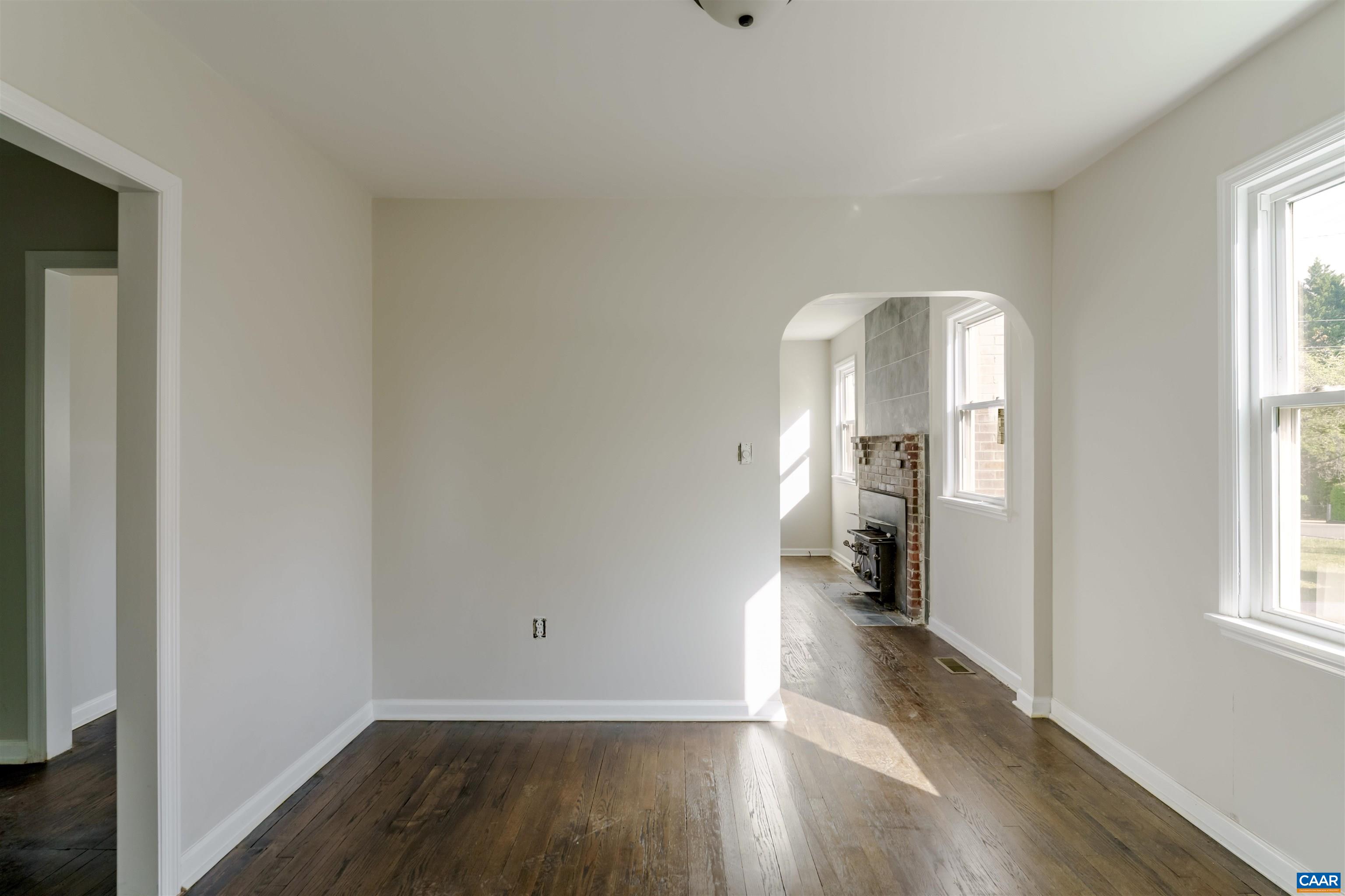 1116 LOCUST AVE, CHARLOTTESVILLE, Virginia 22901, 2 Bedrooms Bedrooms, ,1 BathroomBathrooms,Residential,1116 LOCUST AVE,676290 MLS # 676290