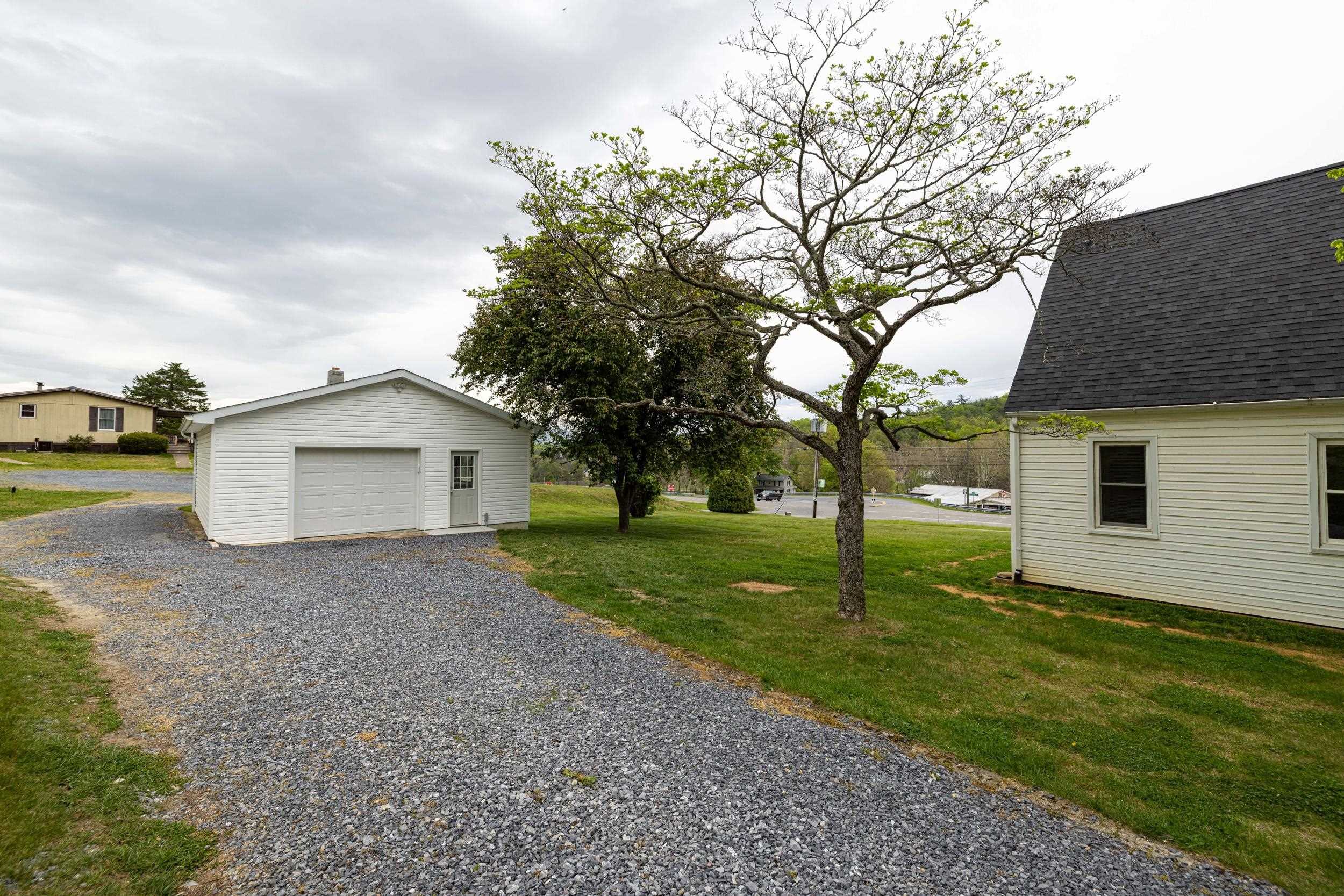 18228 SPOTSWOOD TRL, ELKTON, Virginia 22827, 3 Bedrooms Bedrooms, ,2 BathroomsBathrooms,Residential,18228 SPOTSWOOD TRL,676292 MLS # 676292