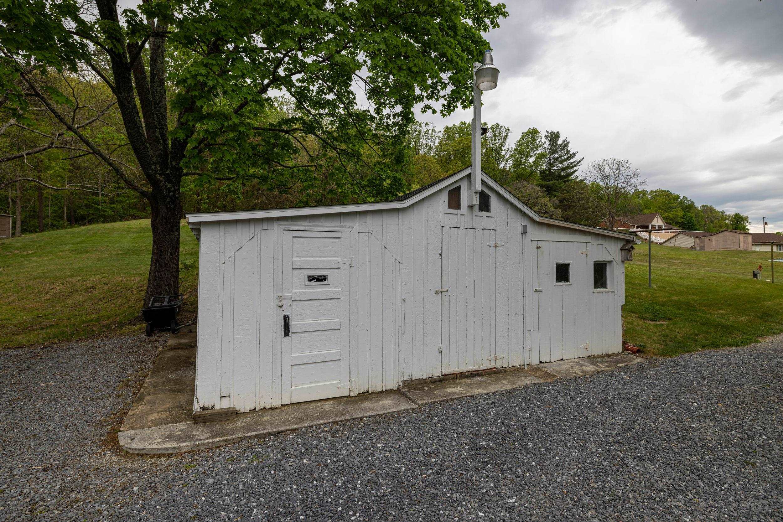 18228 SPOTSWOOD TRL, ELKTON, Virginia 22827, 3 Bedrooms Bedrooms, ,2 BathroomsBathrooms,Residential,18228 SPOTSWOOD TRL,676292 MLS # 676292