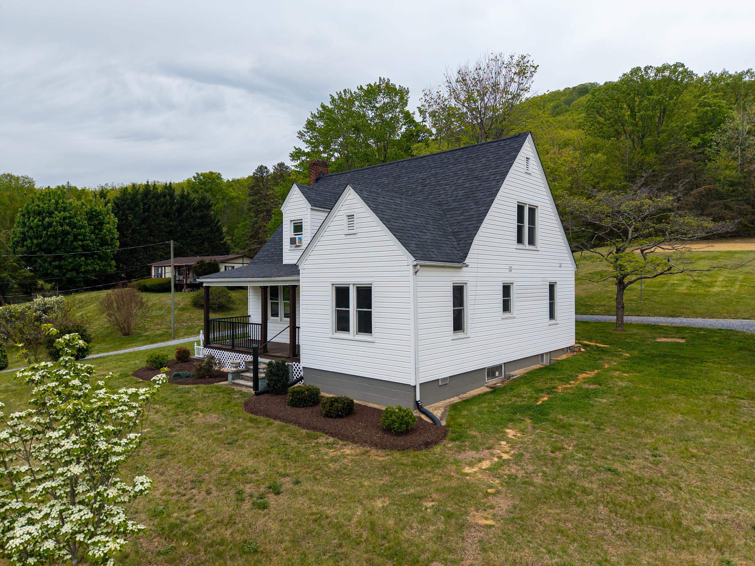 18228 SPOTSWOOD TRL, ELKTON, Virginia 22827, 3 Bedrooms Bedrooms, ,2 BathroomsBathrooms,Residential,18228 SPOTSWOOD TRL,676292 MLS # 676292