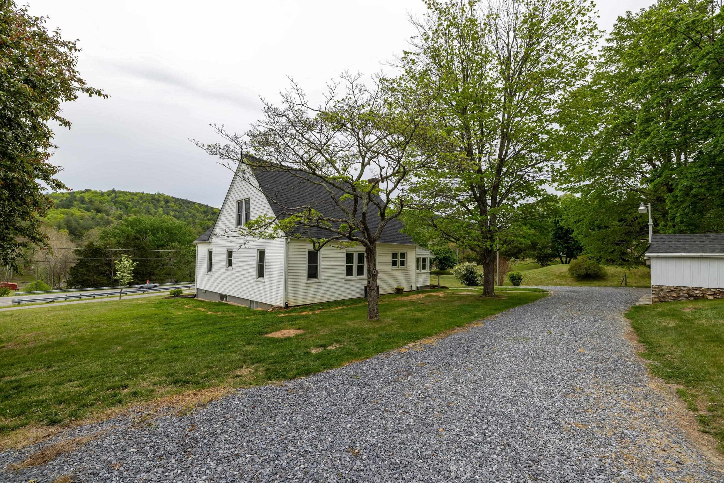 18228 SPOTSWOOD TRL, ELKTON, Virginia 22827, 3 Bedrooms Bedrooms, ,2 BathroomsBathrooms,Residential,18228 SPOTSWOOD TRL,676292 MLS # 676292