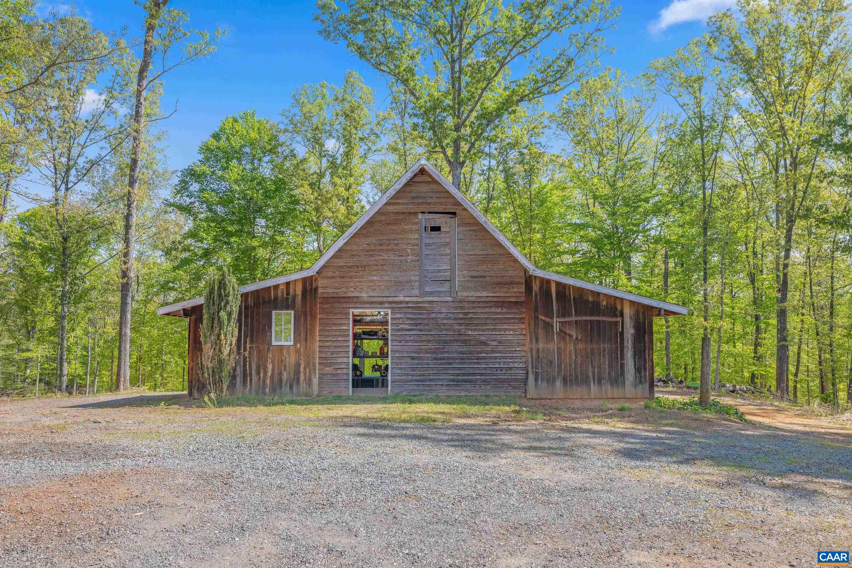 2947 MERRIE MEADOWS LN, KESWICK, Virginia 22947, 4 Bedrooms Bedrooms, ,3 BathroomsBathrooms,Residential,2947 MERRIE MEADOWS LN,676302 MLS # 676302