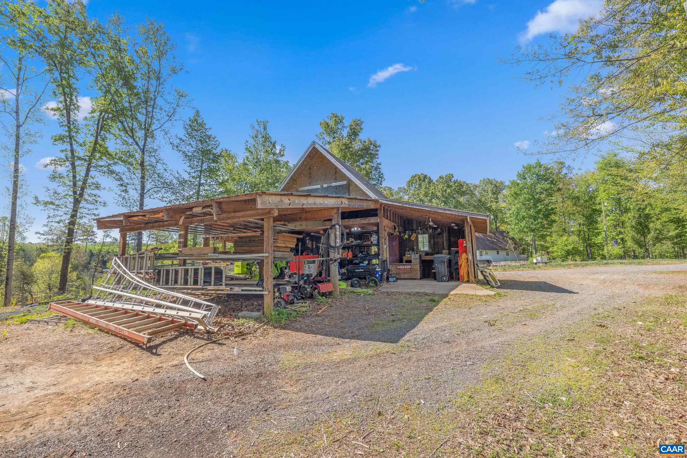 2947 MERRIE MEADOWS LN, KESWICK, Virginia 22947, 4 Bedrooms Bedrooms, ,3 BathroomsBathrooms,Residential,2947 MERRIE MEADOWS LN,676302 MLS # 676302