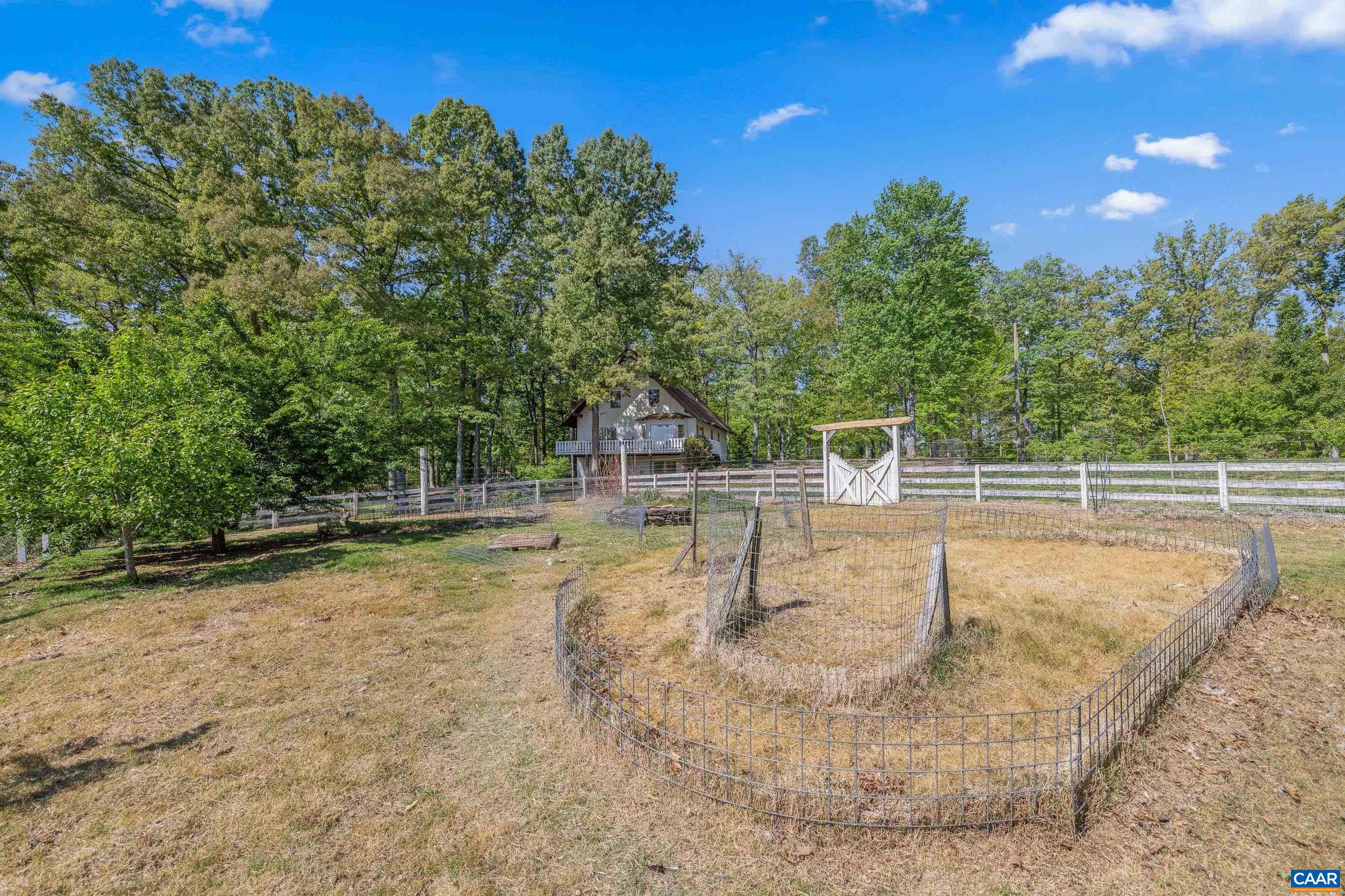 2947 MERRIE MEADOWS LN, KESWICK, Virginia 22947, 4 Bedrooms Bedrooms, ,3 BathroomsBathrooms,Residential,2947 MERRIE MEADOWS LN,676302 MLS # 676302