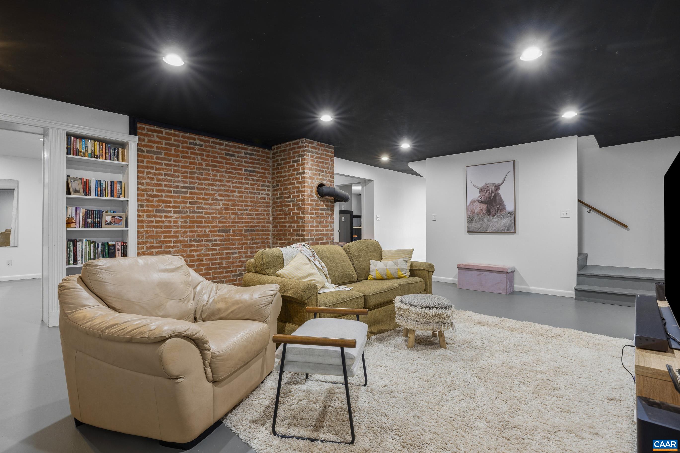 2947 MERRIE MEADOWS LN, KESWICK, Virginia 22947, 4 Bedrooms Bedrooms, ,3 BathroomsBathrooms,Residential,2947 MERRIE MEADOWS LN,676302 MLS # 676302