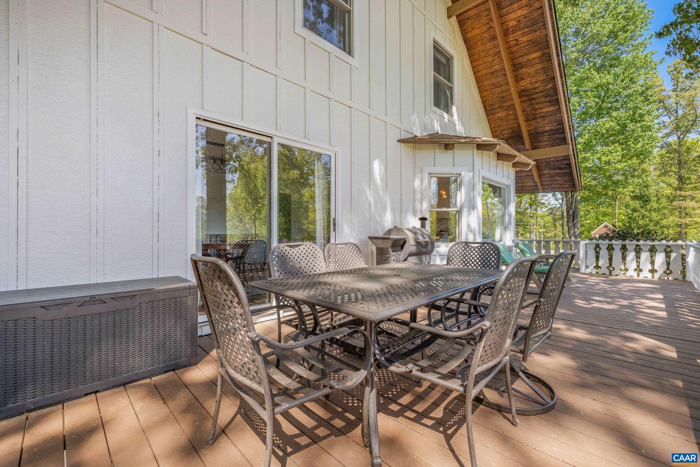 2947 MERRIE MEADOWS LN, KESWICK, Virginia 22947, 4 Bedrooms Bedrooms, ,3 BathroomsBathrooms,Residential,2947 MERRIE MEADOWS LN,676302 MLS # 676302