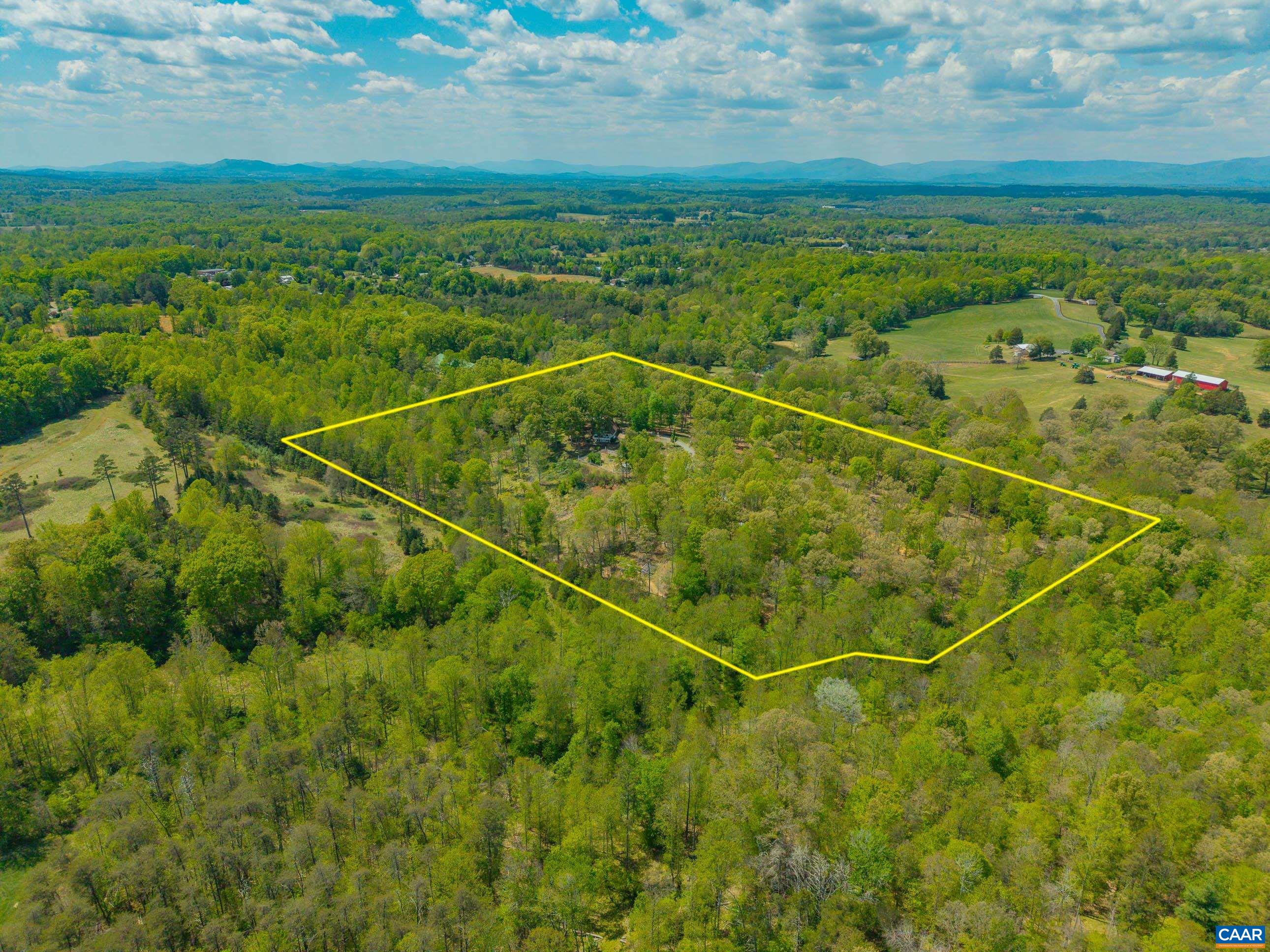 2947 MERRIE MEADOWS LN, KESWICK, Virginia 22947, 4 Bedrooms Bedrooms, ,3 BathroomsBathrooms,Residential,2947 MERRIE MEADOWS LN,676302 MLS # 676302