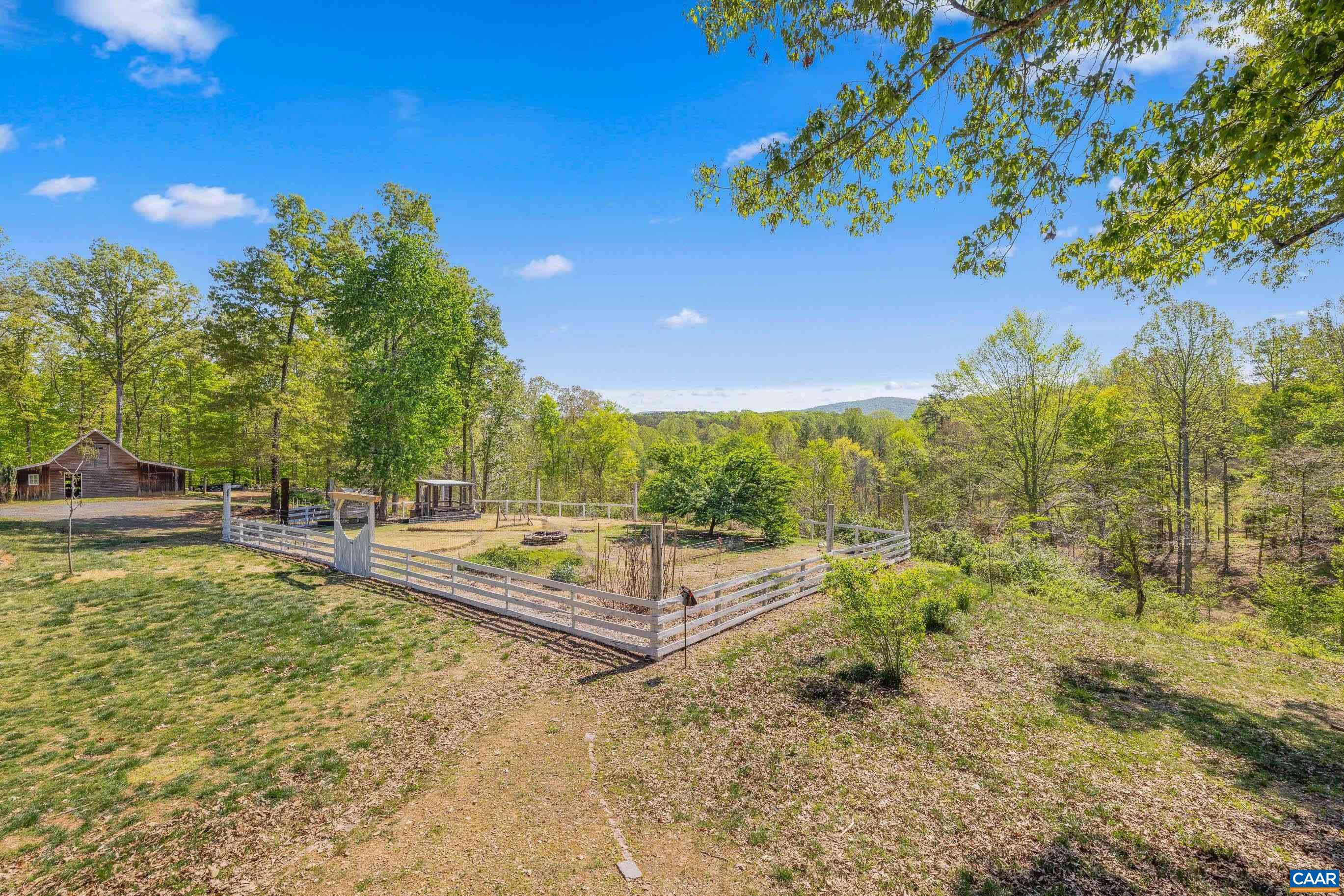 2947 MERRIE MEADOWS LN, KESWICK, Virginia 22947, 4 Bedrooms Bedrooms, ,3 BathroomsBathrooms,Residential,2947 MERRIE MEADOWS LN,676302 MLS # 676302