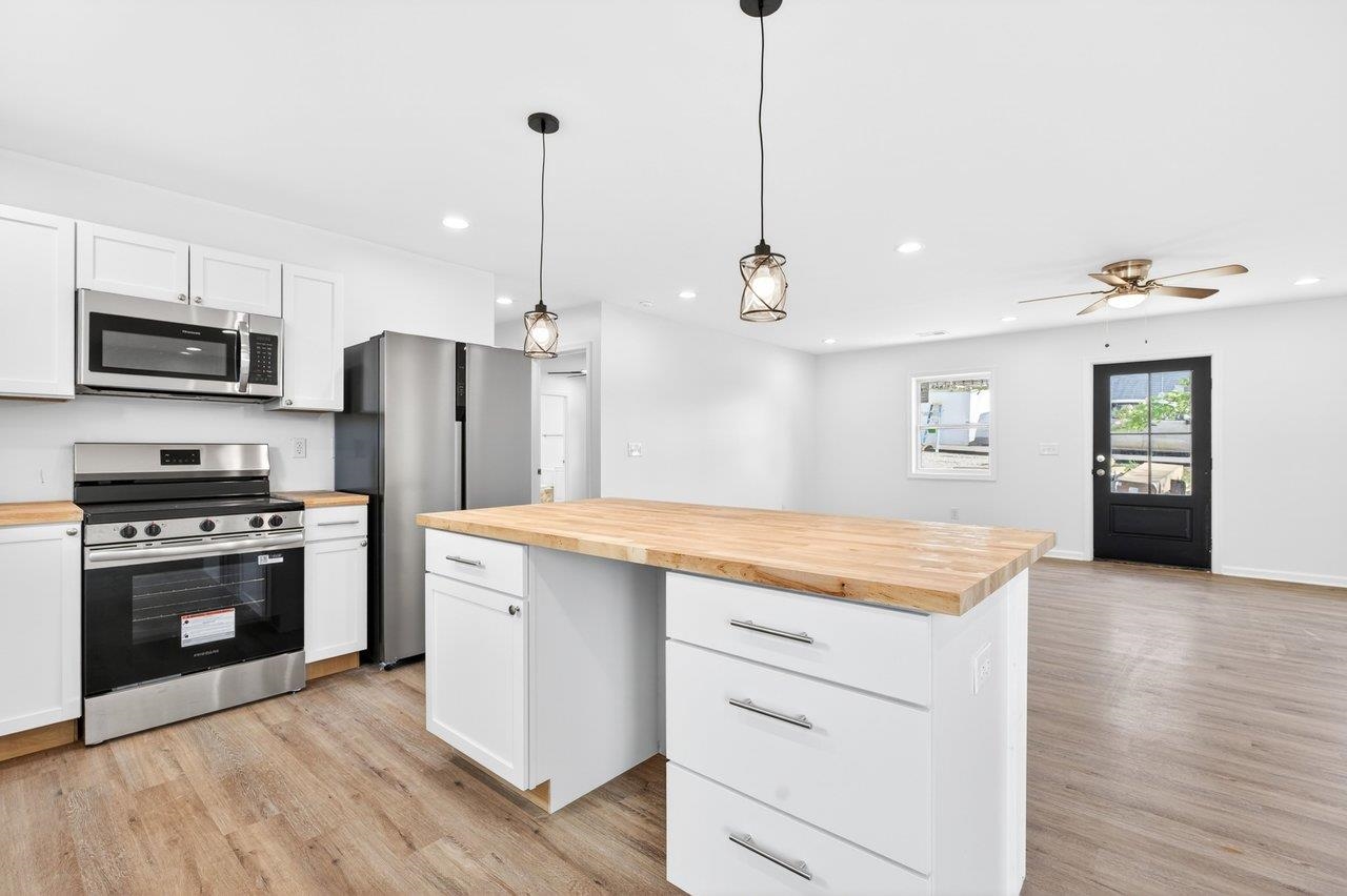 16945 E PROSPECT AVE, ELKTON, Virginia 22827, 4 Bedrooms Bedrooms, ,2 BathroomsBathrooms,Residential,16945 E PROSPECT AVE,676305 MLS # 676305