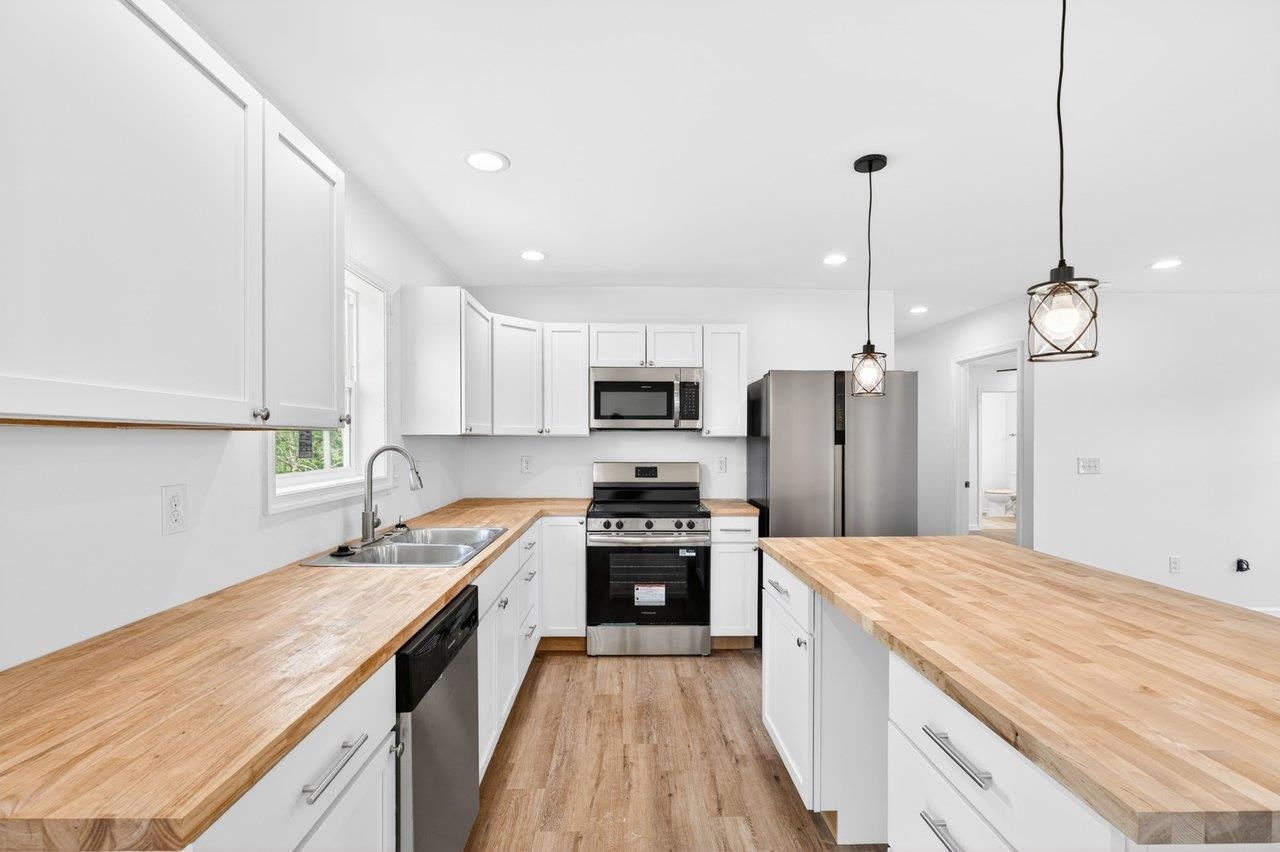 16945 E PROSPECT AVE, ELKTON, Virginia 22827, 4 Bedrooms Bedrooms, ,2 BathroomsBathrooms,Residential,16945 E PROSPECT AVE,676305 MLS # 676305