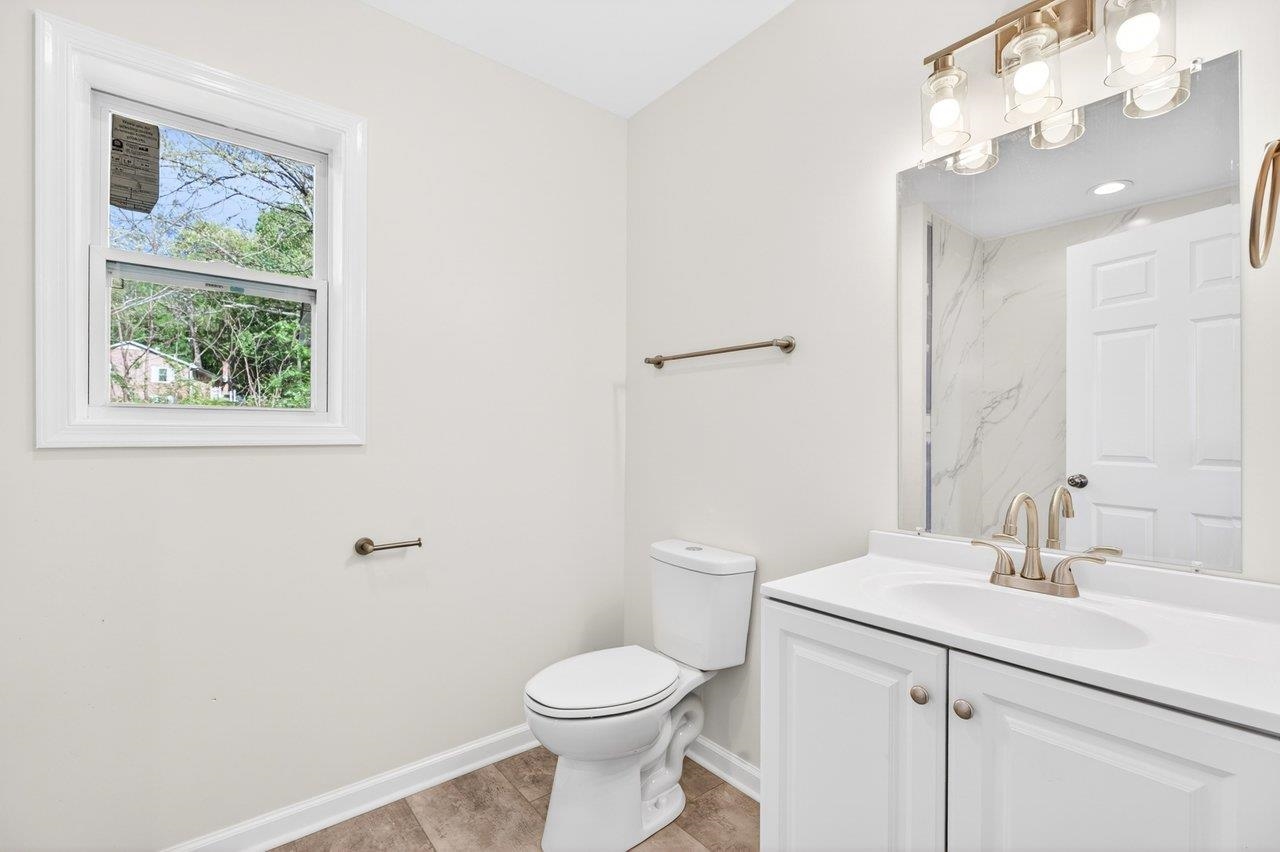 16945 E PROSPECT AVE, ELKTON, Virginia 22827, 4 Bedrooms Bedrooms, ,2 BathroomsBathrooms,Residential,16945 E PROSPECT AVE,676305 MLS # 676305