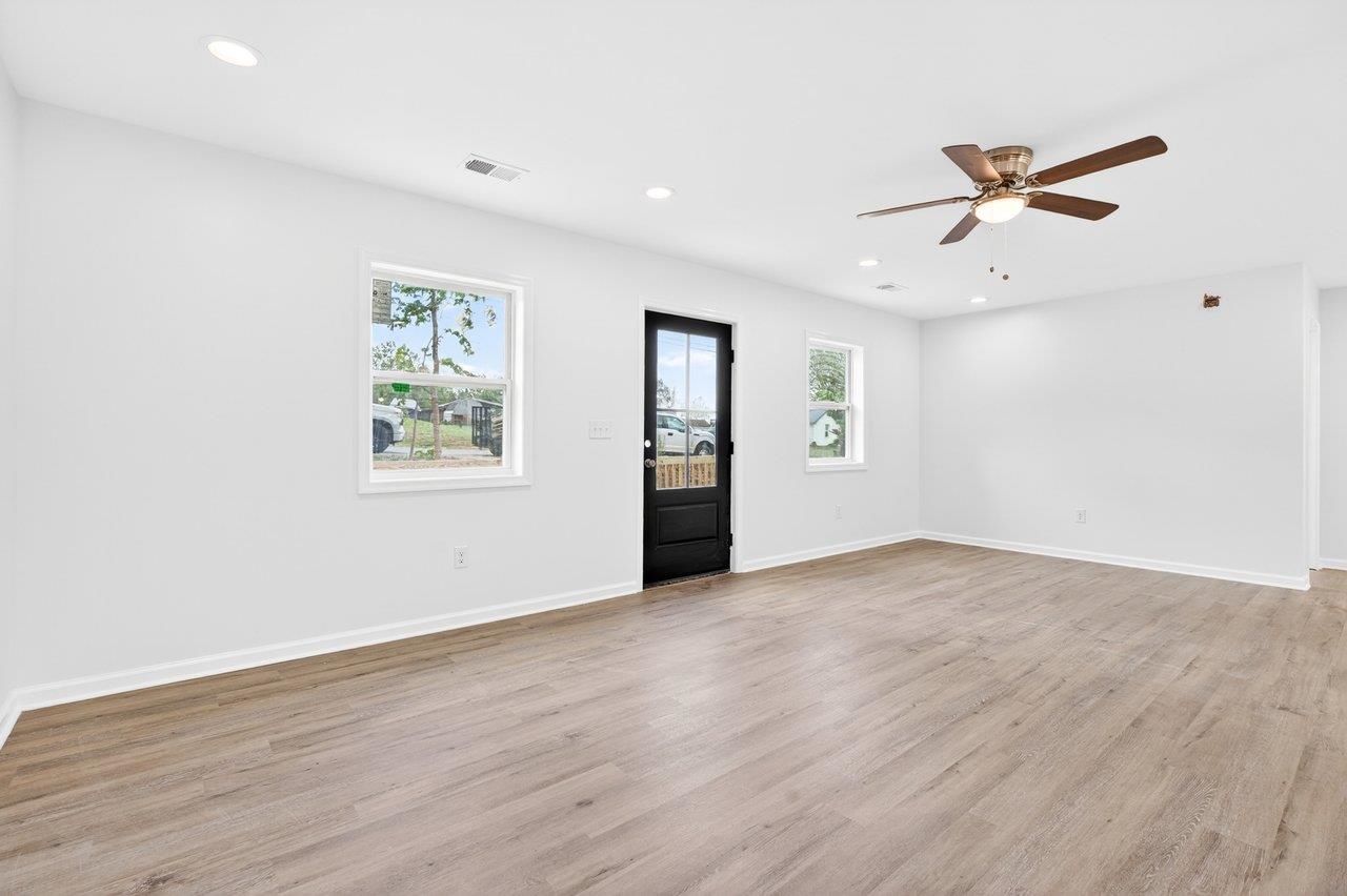 16945 E PROSPECT AVE, ELKTON, Virginia 22827, 4 Bedrooms Bedrooms, ,2 BathroomsBathrooms,Residential,16945 E PROSPECT AVE,676305 MLS # 676305