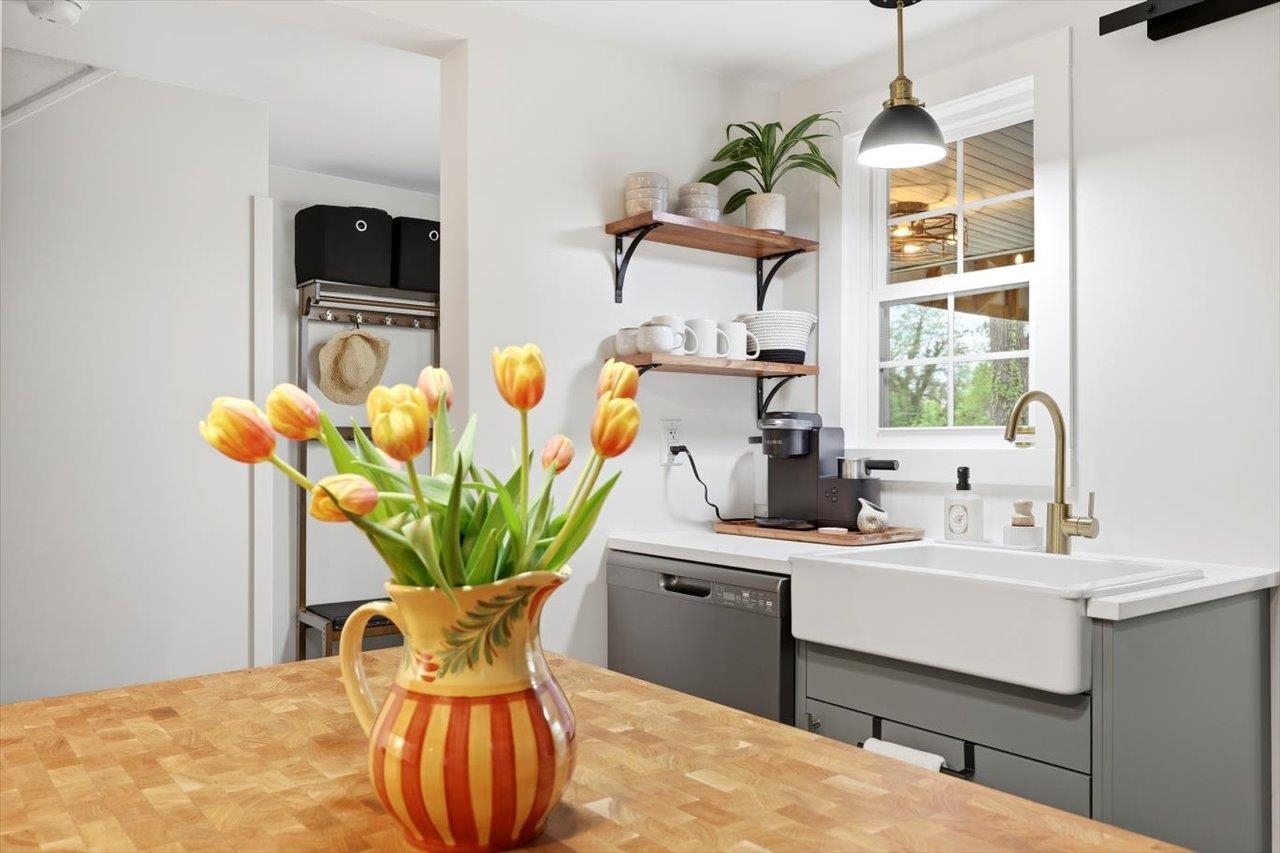 26 DOVER ST, STAUNTON, Virginia 24401, 3 Bedrooms Bedrooms, ,1 BathroomBathrooms,Residential,26 DOVER ST,676311 MLS # 676311