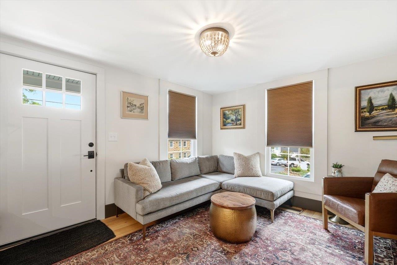 26 DOVER ST, STAUNTON, Virginia 24401, 3 Bedrooms Bedrooms, ,1 BathroomBathrooms,Residential,26 DOVER ST,676311 MLS # 676311