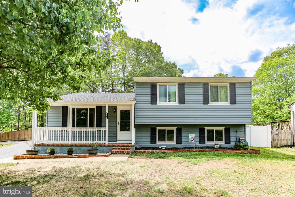6032 WINDSOR DR, FREDERICKSBURG, Virginia 22407, 3 Bedrooms Bedrooms, ,3 BathroomsBathrooms,Residential,6032 WINDSOR DR,VASP2041132 MLS # VASP2041132