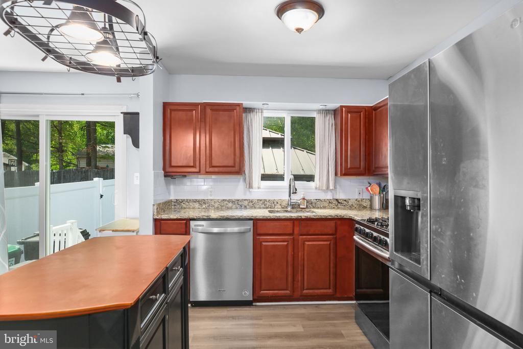 6032 WINDSOR DR, FREDERICKSBURG, Virginia 22407, 3 Bedrooms Bedrooms, ,3 BathroomsBathrooms,Residential,6032 WINDSOR DR,VASP2041132 MLS # VASP2041132