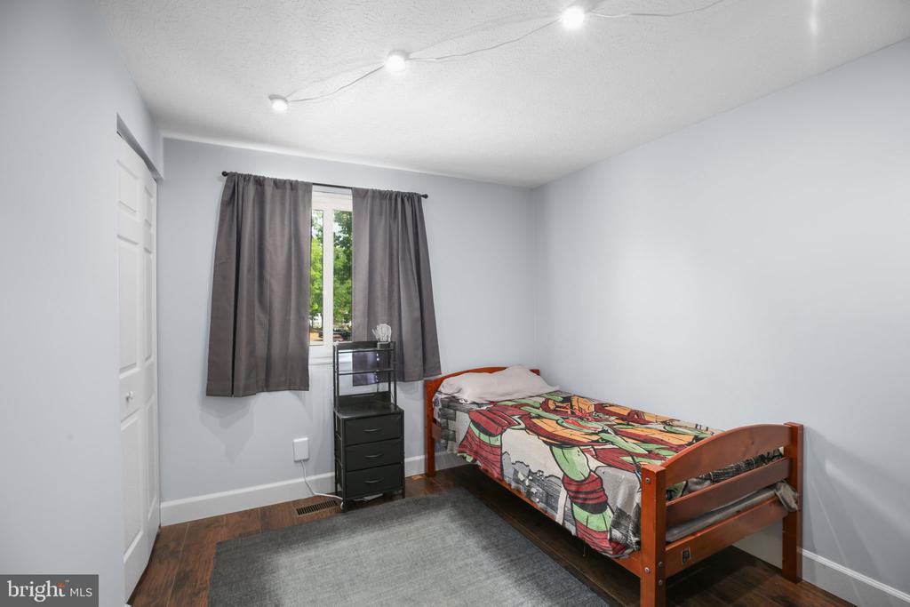 6032 WINDSOR DR, FREDERICKSBURG, Virginia 22407, 3 Bedrooms Bedrooms, ,3 BathroomsBathrooms,Residential,6032 WINDSOR DR,VASP2041132 MLS # VASP2041132