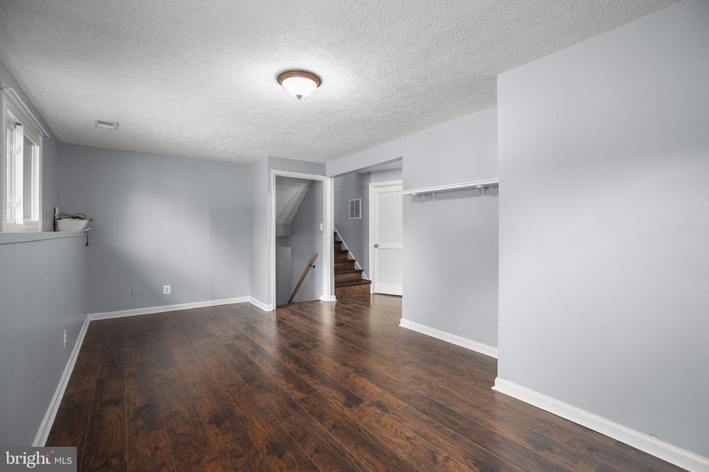 6032 WINDSOR DR, FREDERICKSBURG, Virginia 22407, 3 Bedrooms Bedrooms, ,3 BathroomsBathrooms,Residential,6032 WINDSOR DR,VASP2041132 MLS # VASP2041132