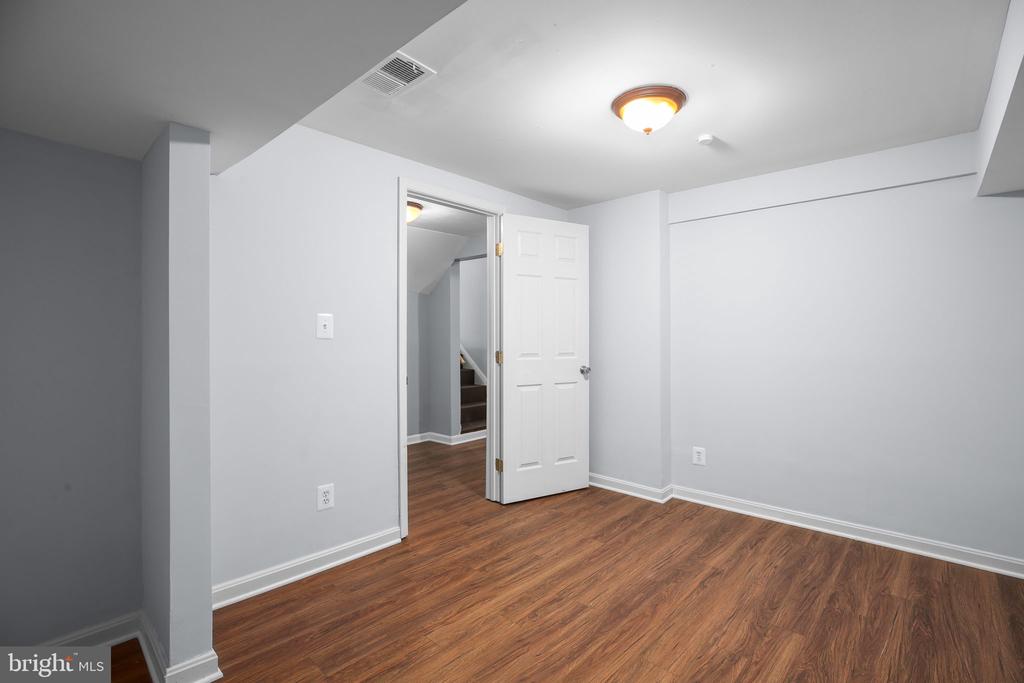 6032 WINDSOR DR, FREDERICKSBURG, Virginia 22407, 3 Bedrooms Bedrooms, ,3 BathroomsBathrooms,Residential,6032 WINDSOR DR,VASP2041132 MLS # VASP2041132