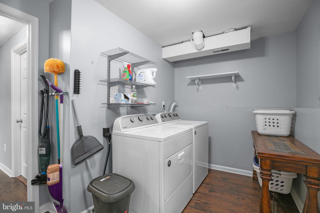 6032 WINDSOR DR, FREDERICKSBURG, Virginia 22407, 3 Bedrooms Bedrooms, ,3 BathroomsBathrooms,Residential,6032 WINDSOR DR,VASP2041132 MLS # VASP2041132