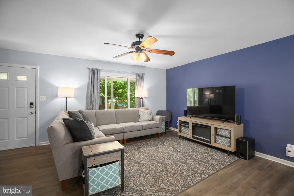 6032 WINDSOR DR, FREDERICKSBURG, Virginia 22407, 3 Bedrooms Bedrooms, ,3 BathroomsBathrooms,Residential,6032 WINDSOR DR,VASP2041132 MLS # VASP2041132