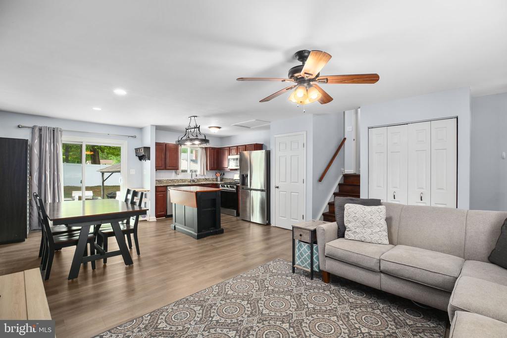 6032 WINDSOR DR, FREDERICKSBURG, Virginia 22407, 3 Bedrooms Bedrooms, ,3 BathroomsBathrooms,Residential,6032 WINDSOR DR,VASP2041132 MLS # VASP2041132