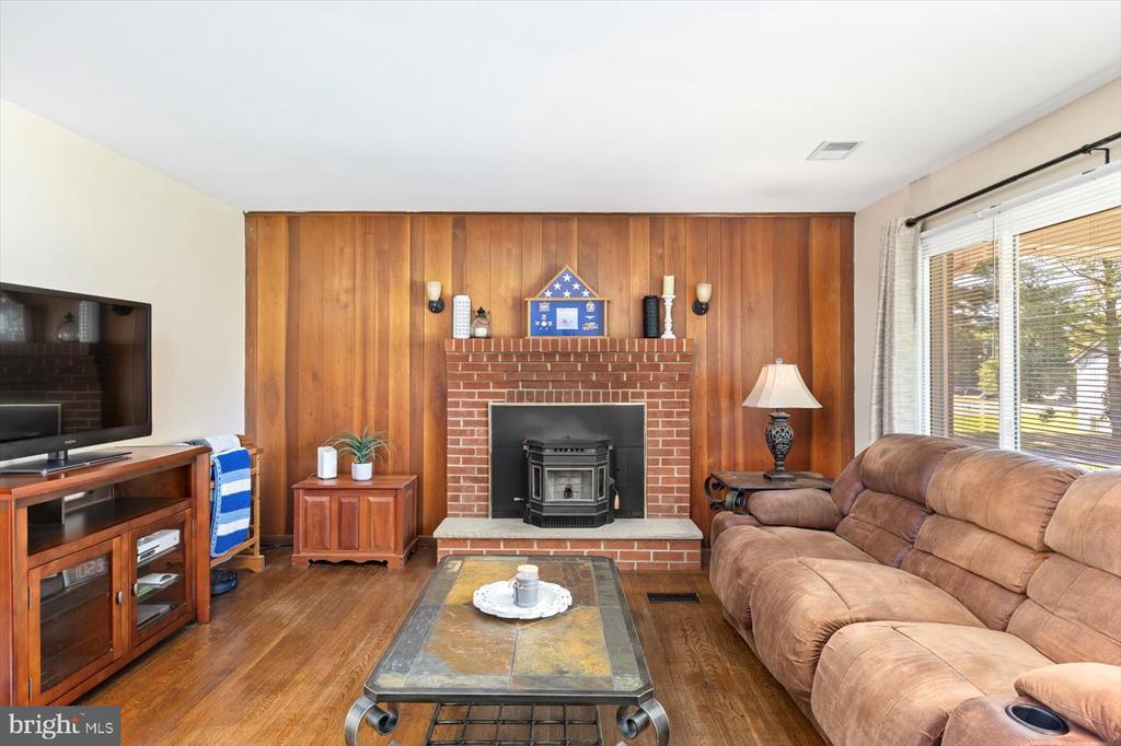 3588 TORRING LN, CATLETT, Virginia 20119, 4 Bedrooms Bedrooms, ,3 BathroomsBathrooms,Residential,3588 TORRING LN,VAFQ2021642 MLS # VAFQ2021642