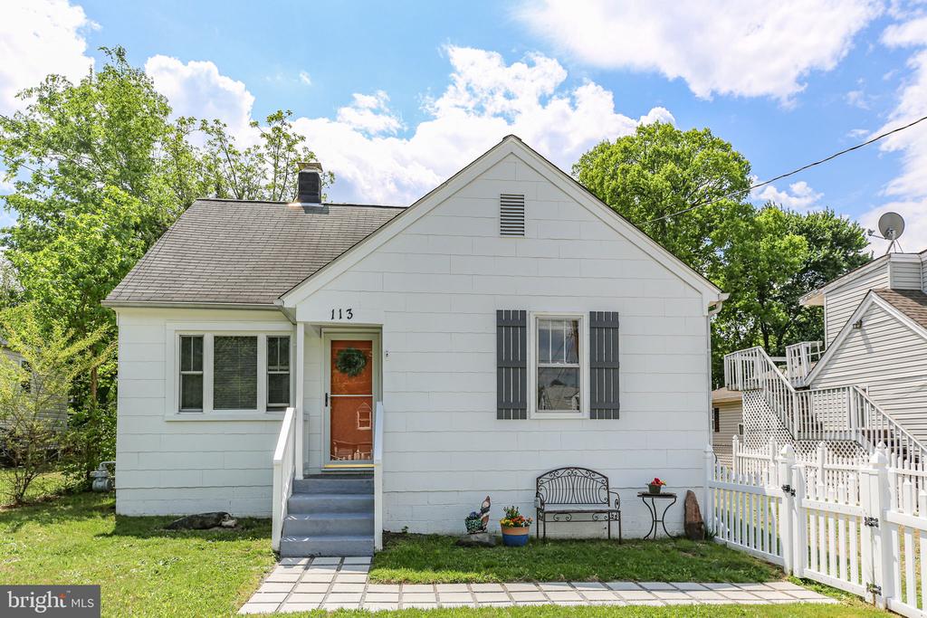 113 HILL ST, FREDERICKSBURG, Virginia 22408, 2 Bedrooms Bedrooms, ,1 BathroomBathrooms,Residential,113 HILL ST,VASP2033052 MLS # VASP2033052