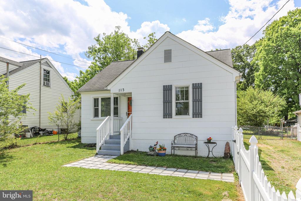 113 HILL ST, FREDERICKSBURG, Virginia 22408, 2 Bedrooms Bedrooms, ,1 BathroomBathrooms,Residential,113 HILL ST,VASP2033052 MLS # VASP2033052