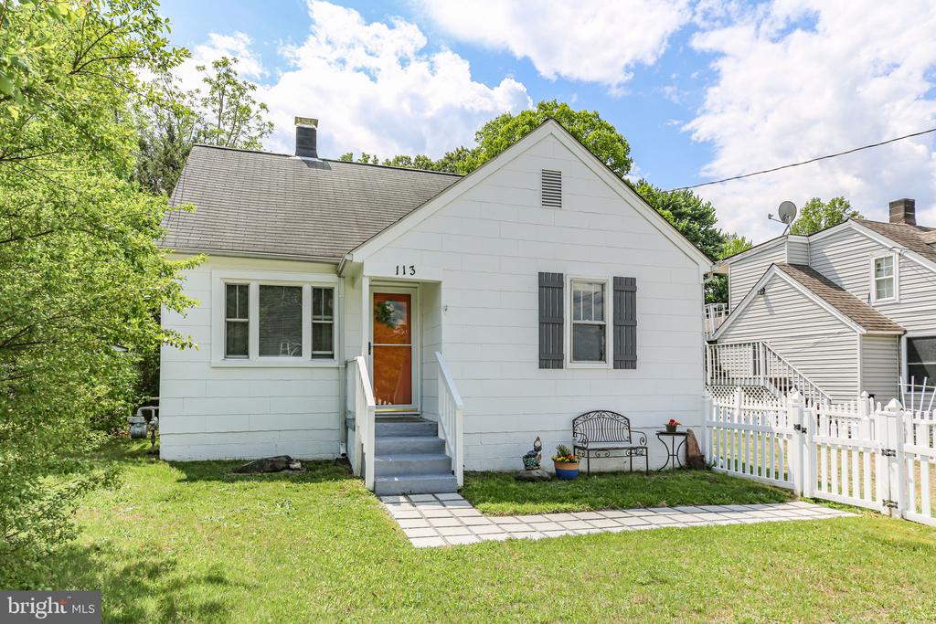 113 HILL ST, FREDERICKSBURG, Virginia 22408, 2 Bedrooms Bedrooms, ,1 BathroomBathrooms,Residential,113 HILL ST,VASP2033052 MLS # VASP2033052