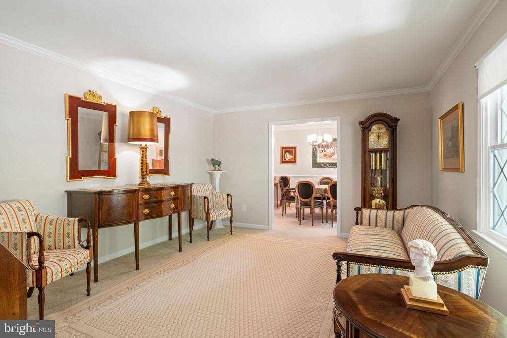 103 INDIAN HILLS RD, LOCUST GROVE, Virginia 22508, 5 Bedrooms Bedrooms, ,3 BathroomsBathrooms,Residential,103 INDIAN HILLS RD,VAOR2013908 MLS # VAOR2013908