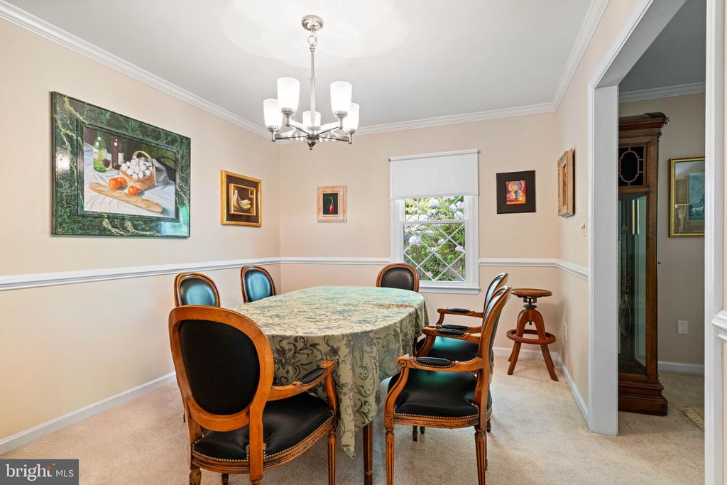 103 INDIAN HILLS RD, LOCUST GROVE, Virginia 22508, 5 Bedrooms Bedrooms, ,3 BathroomsBathrooms,Residential,103 INDIAN HILLS RD,VAOR2013908 MLS # VAOR2013908