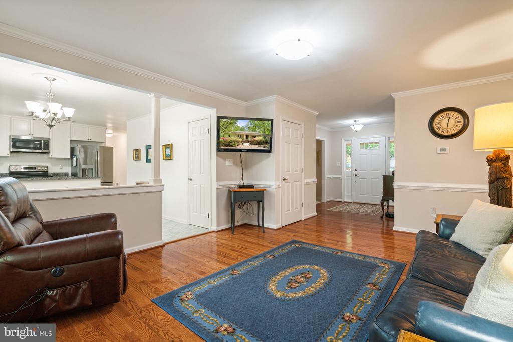 103 INDIAN HILLS RD, LOCUST GROVE, Virginia 22508, 5 Bedrooms Bedrooms, ,3 BathroomsBathrooms,Residential,103 INDIAN HILLS RD,VAOR2013908 MLS # VAOR2013908