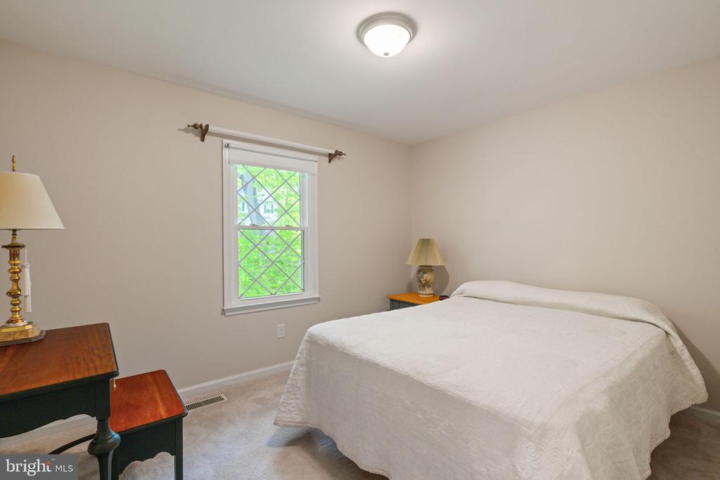 103 INDIAN HILLS RD, LOCUST GROVE, Virginia 22508, 5 Bedrooms Bedrooms, ,3 BathroomsBathrooms,Residential,103 INDIAN HILLS RD,VAOR2013908 MLS # VAOR2013908