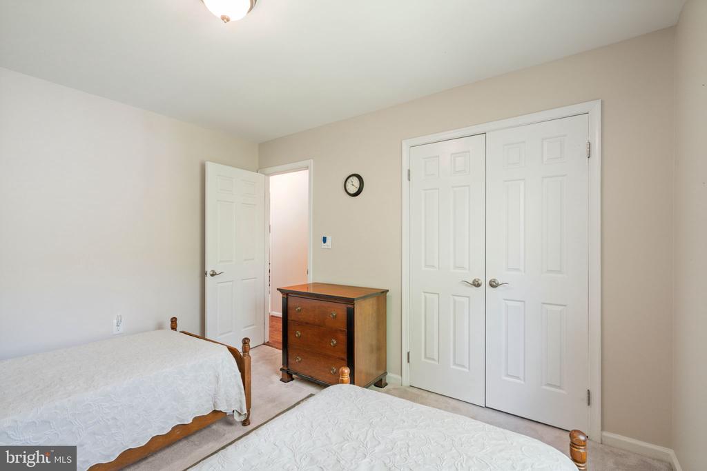 103 INDIAN HILLS RD, LOCUST GROVE, Virginia 22508, 5 Bedrooms Bedrooms, ,3 BathroomsBathrooms,Residential,103 INDIAN HILLS RD,VAOR2013908 MLS # VAOR2013908