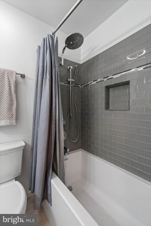 103 INDIAN HILLS RD, LOCUST GROVE, Virginia 22508, 5 Bedrooms Bedrooms, ,3 BathroomsBathrooms,Residential,103 INDIAN HILLS RD,VAOR2013908 MLS # VAOR2013908