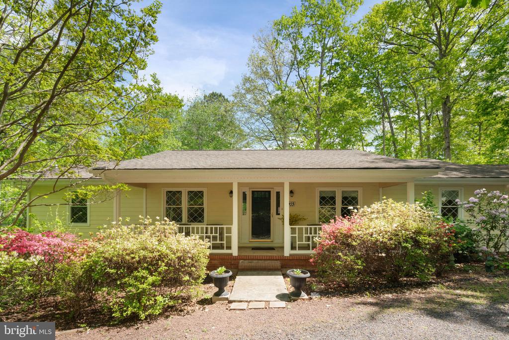 103 INDIAN HILLS RD, LOCUST GROVE, Virginia 22508, 5 Bedrooms Bedrooms, ,3 BathroomsBathrooms,Residential,103 INDIAN HILLS RD,VAOR2013908 MLS # VAOR2013908