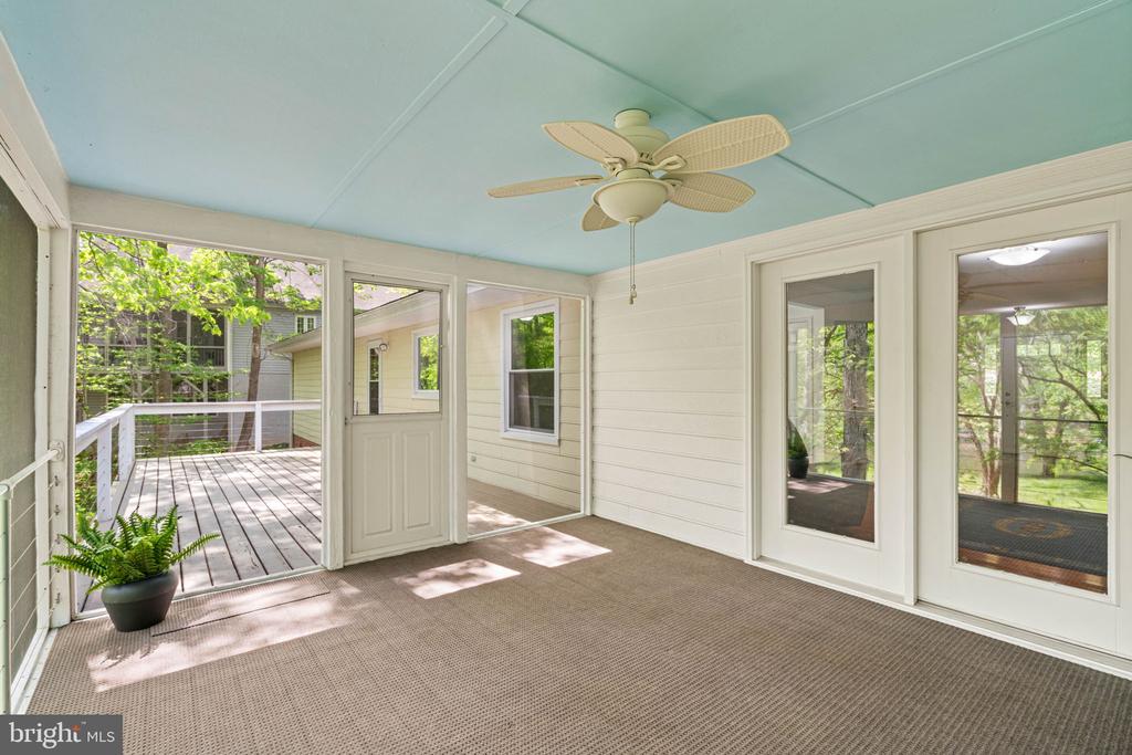 103 INDIAN HILLS RD, LOCUST GROVE, Virginia 22508, 5 Bedrooms Bedrooms, ,3 BathroomsBathrooms,Residential,103 INDIAN HILLS RD,VAOR2013908 MLS # VAOR2013908