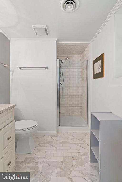 103 INDIAN HILLS RD, LOCUST GROVE, Virginia 22508, 5 Bedrooms Bedrooms, ,3 BathroomsBathrooms,Residential,103 INDIAN HILLS RD,VAOR2013908 MLS # VAOR2013908