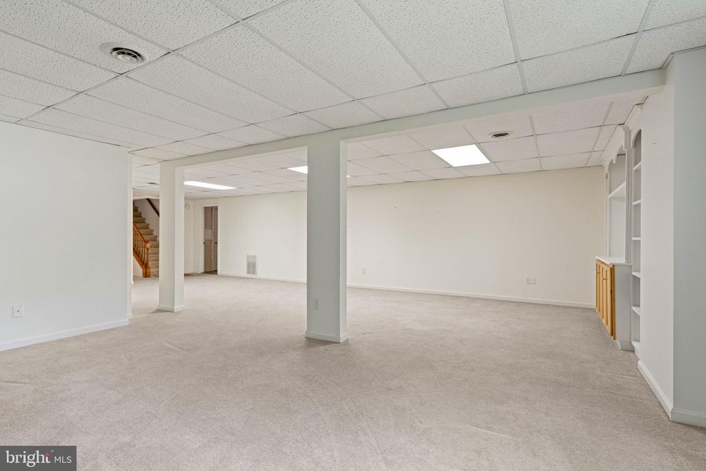 103 INDIAN HILLS RD, LOCUST GROVE, Virginia 22508, 5 Bedrooms Bedrooms, ,3 BathroomsBathrooms,Residential,103 INDIAN HILLS RD,VAOR2013908 MLS # VAOR2013908