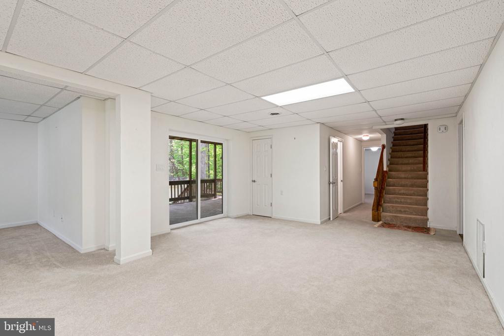 103 INDIAN HILLS RD, LOCUST GROVE, Virginia 22508, 5 Bedrooms Bedrooms, ,3 BathroomsBathrooms,Residential,103 INDIAN HILLS RD,VAOR2013908 MLS # VAOR2013908